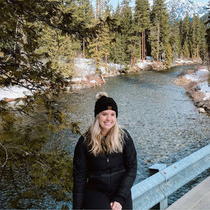 Meet your Posher, Becca